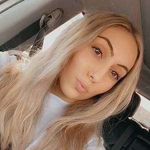 Meet your Posher, Andreia